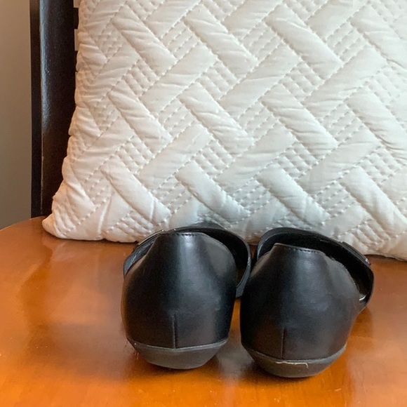 Anne Klein Sport black flats. Great for everyday wear. - Picture 3 of 4